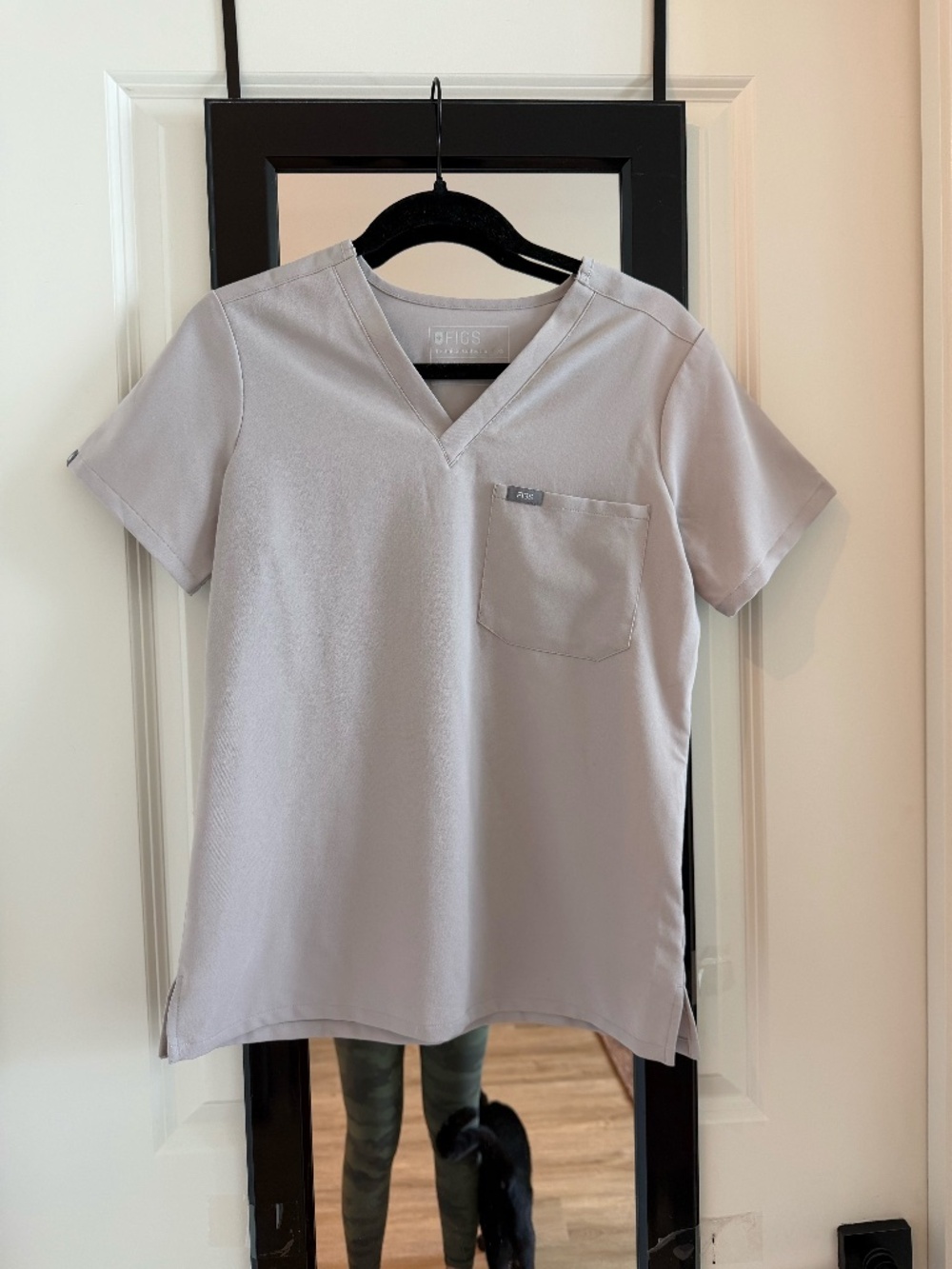 FIGS Catarina One Pocket Scrub Top XS Slate Gray Medical Uniform NWOT